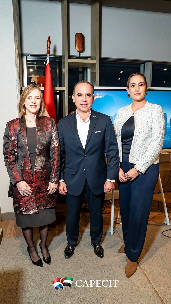 Participantes del encuentro empresarial en Asunción