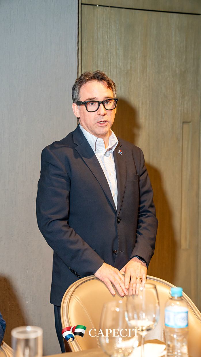 Participantes del acto de inauguración de CAPECIT en Asunción